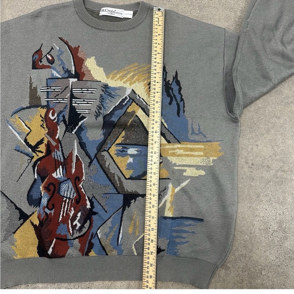 Abstract Patterned Gray Sweater - image 8